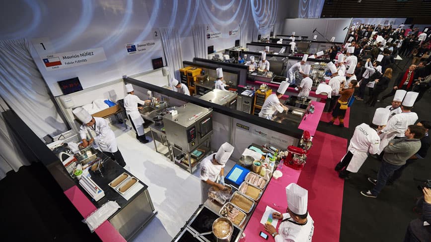 Die_Kandidaten_des_Bocuse_d_Or_2015_bei_der_Arbeit__2__Slider