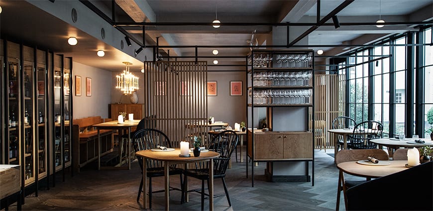 rp213-hangar7-04-slider