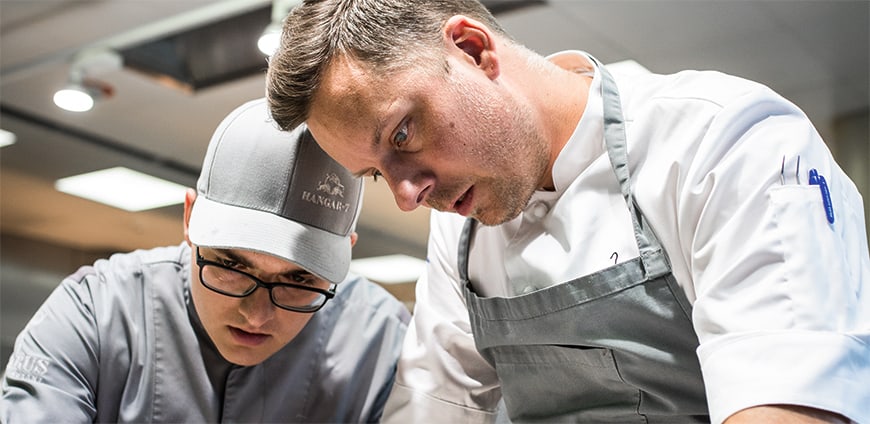 rp228-hangar-7-slider-3