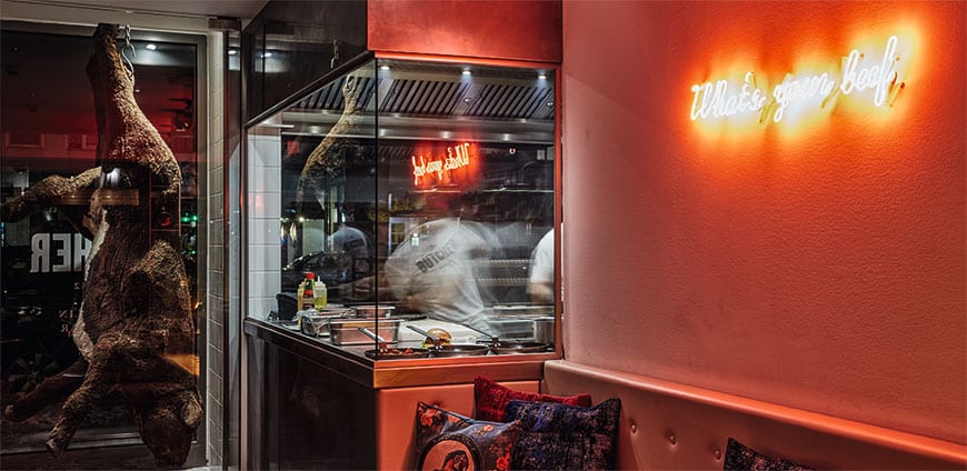 sir-savigny-02-slider