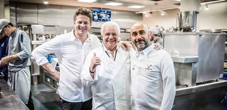 rp238_hangar-7_slider4