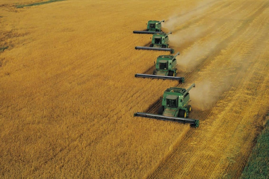 ernte-weizen-mähdrescher-1132x755