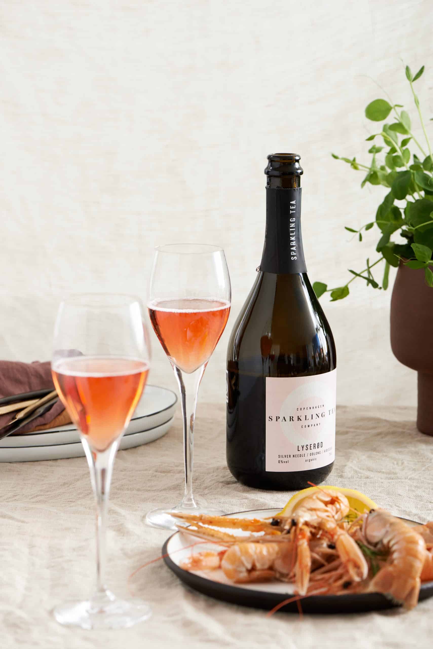 lyserod-foto-copenhagen-sparkling-tea-40x60cm-300dpi-scaled