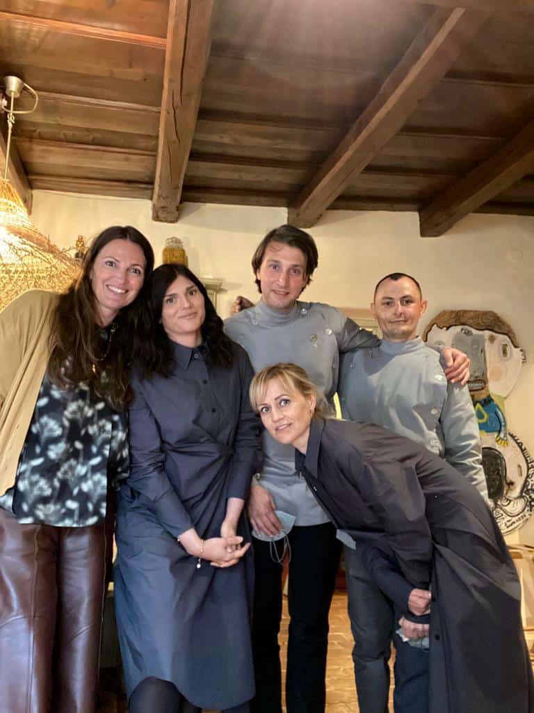 b3850cb2-7778-4e73-b6ea-464b6f38e233