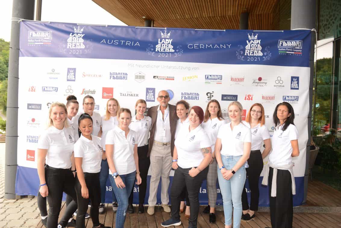 Alle-Teilnehmerinnen-mit-Nicola-Fabbri-1132x756