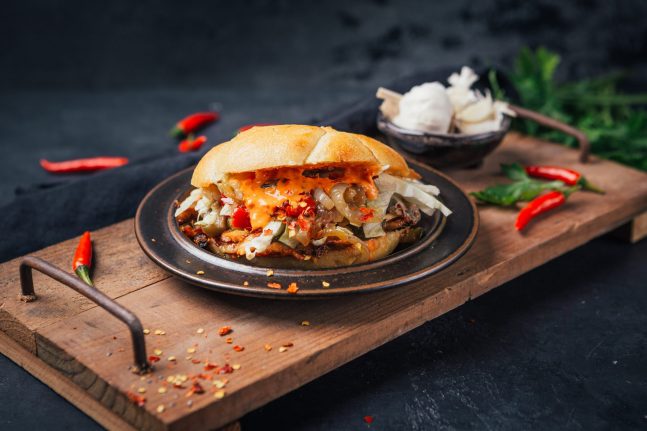 Florence_Stoiber_9700-scaled-e1645692067242