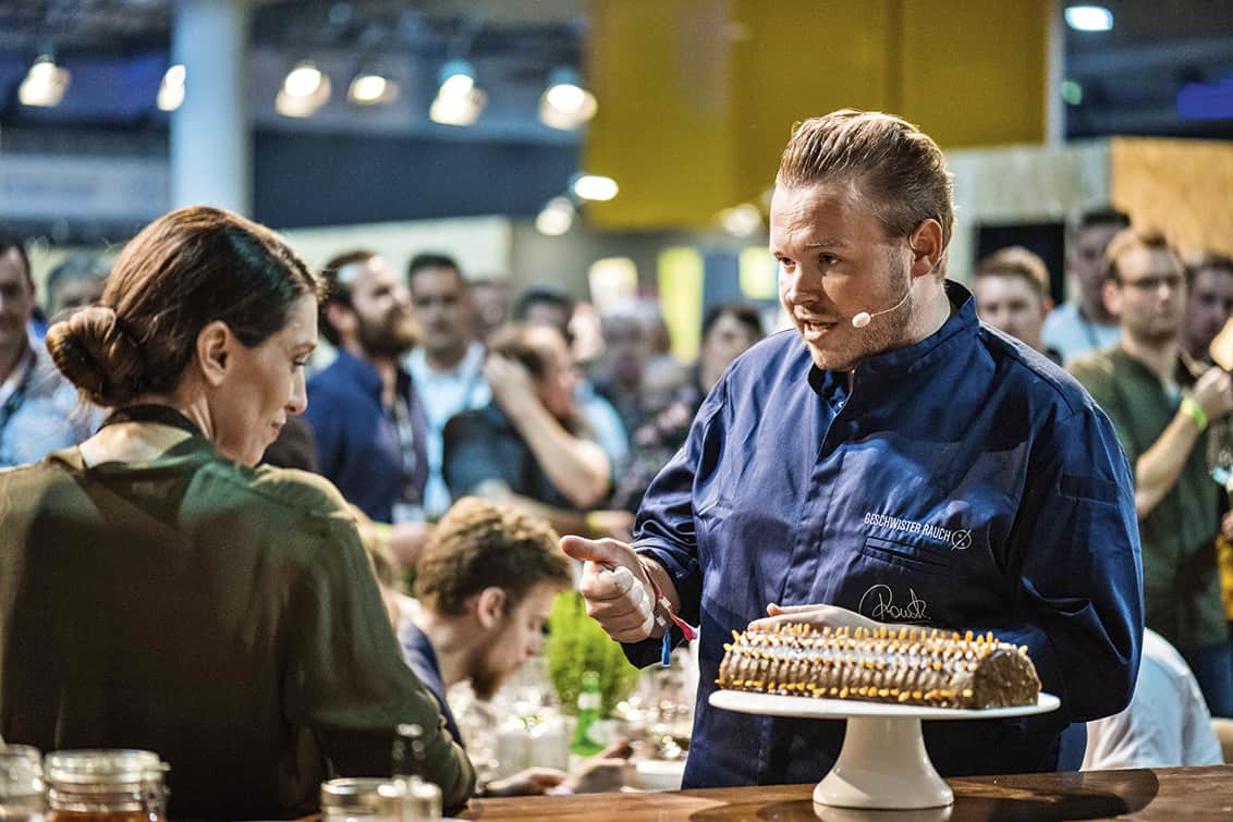 ROLLING PIN.CONVENTION