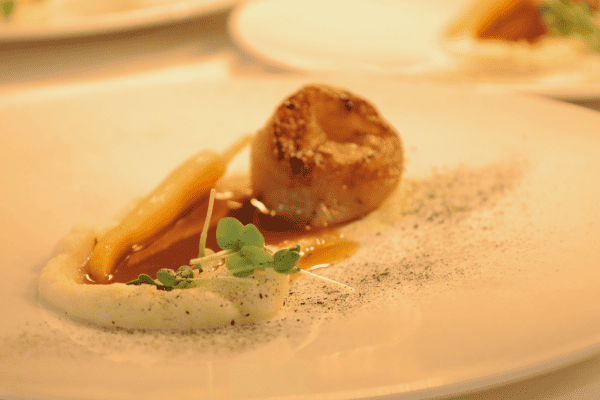 Zwischengang-Mirepoixvegan-von-Michael-Kuhn-mit-Moch-Fauzi-aus-dem-Panoramahotel-Oberjoch©Christina-Hertrich