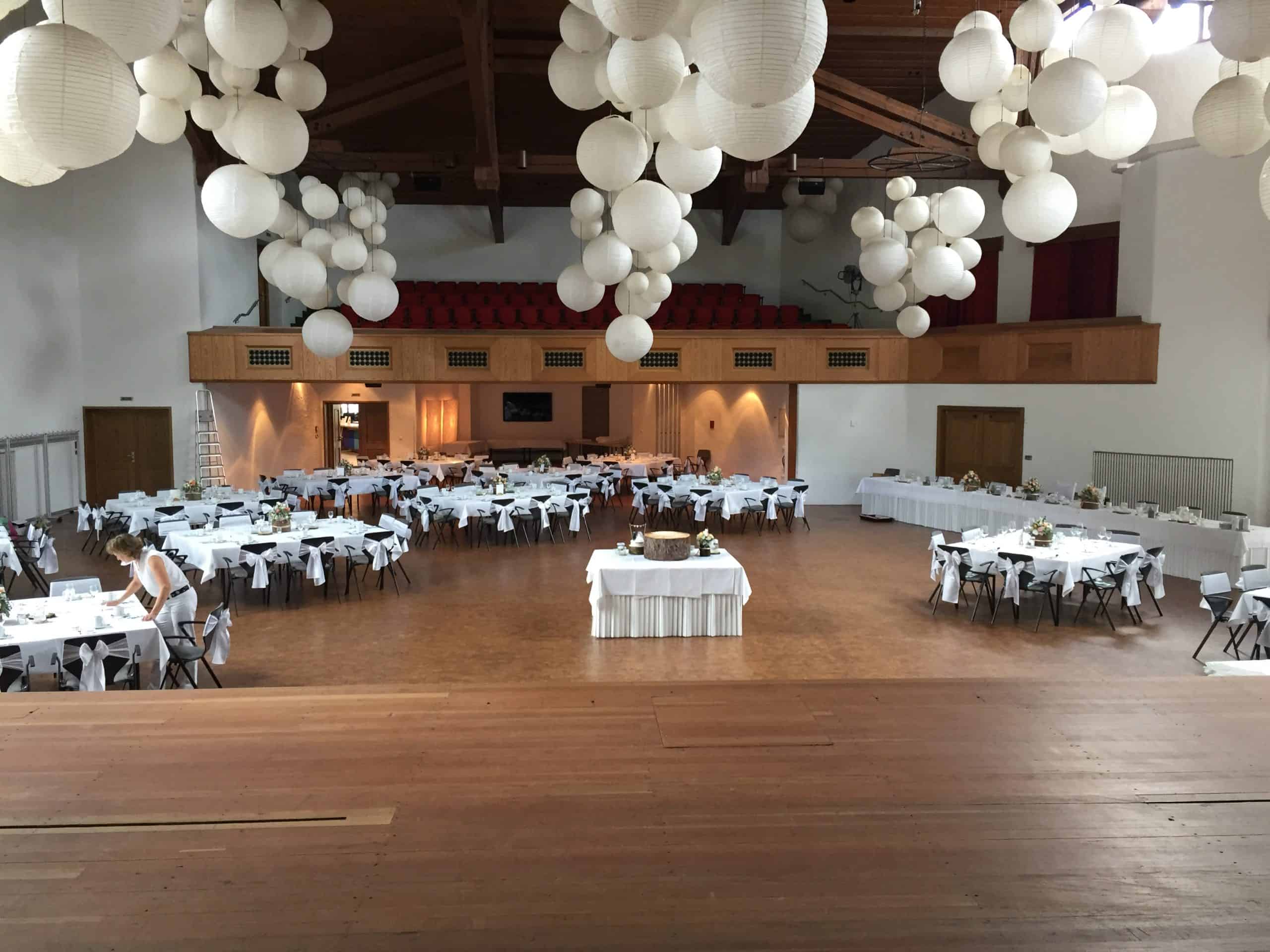 Hochzeit-mit-Tischinseln-6-scaled