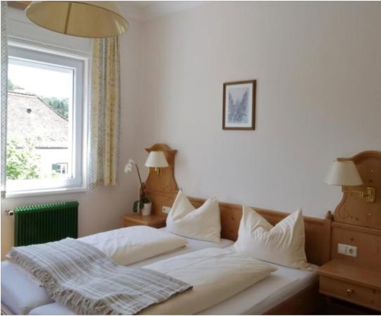 Breitenfelderhof-Zimmer-Altes-Gebaeude-1