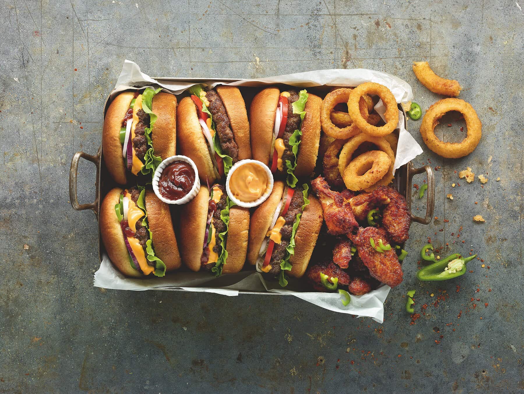 E3_Buffalo_Chikn_Wings_extra_hot_American_Burger-1800