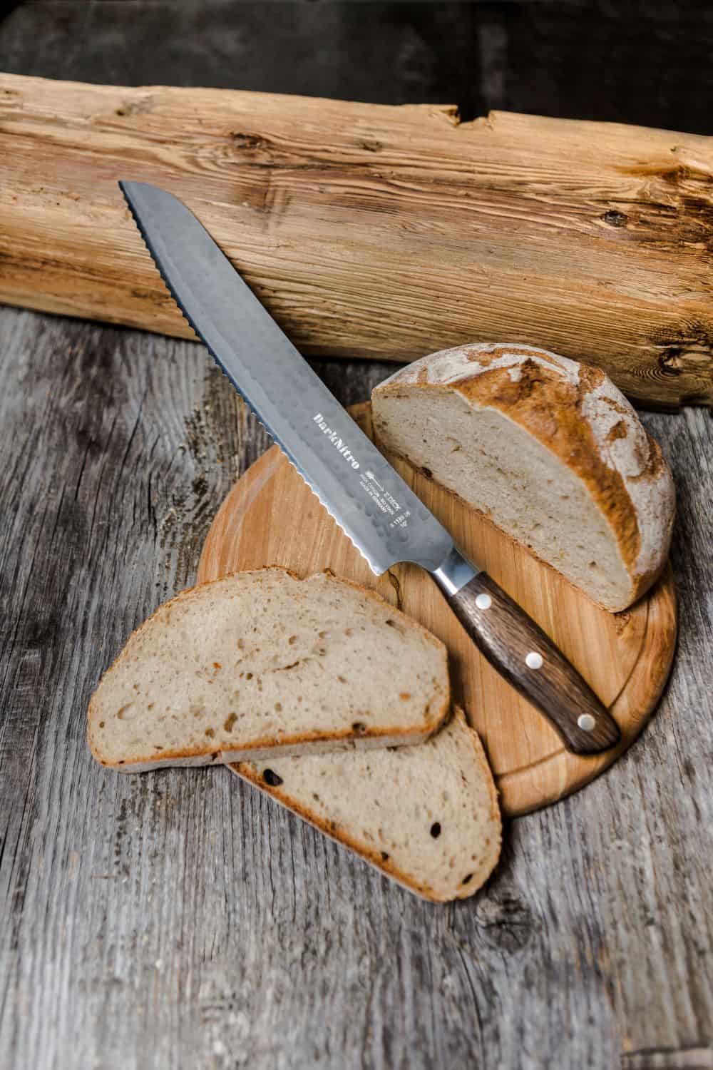FDICK_DarkNitro_Bread-Knife_8113926_mood_1_LQ