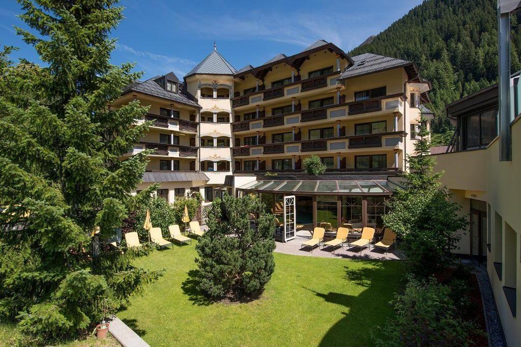 Frühstückskellner/in bei Wellness & Beauty Hotel Alte Post in St. Anton am Arlberg Rolling Pin Frühstückskellner/in bei Wellness & Beauty Hotel Alte Post in St. Anton am Arlberg Rolling Pin