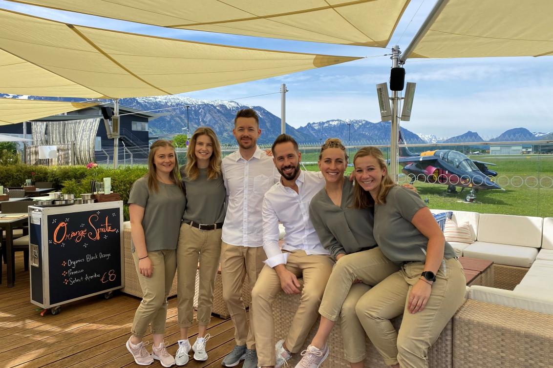 Commis de Rang Outdoor Lounge bei Red Bull Hangar7 GmbH in Salzburg