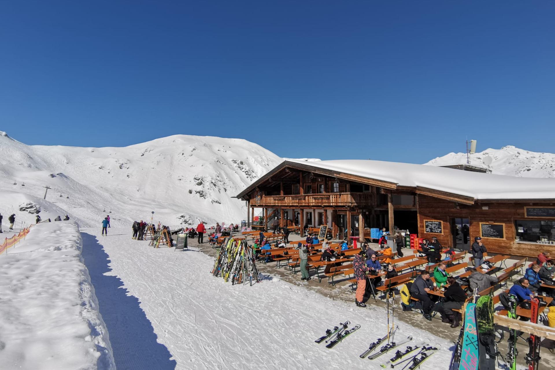 Kellner/in für Pizzeria auf Hütte bei Hotel Lamark**** in Fügenberg/Zillertal Rolling Pin