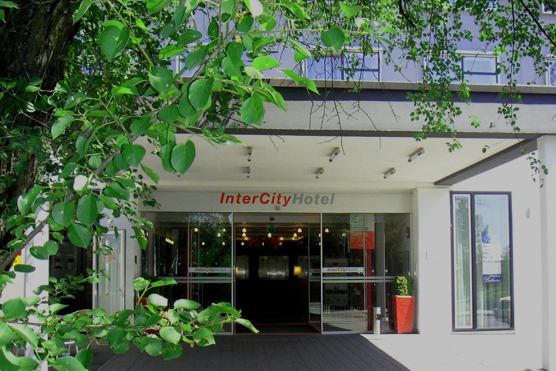Intercityhotel Frankfurt Airport Inkl Parken www.rollingpin.at