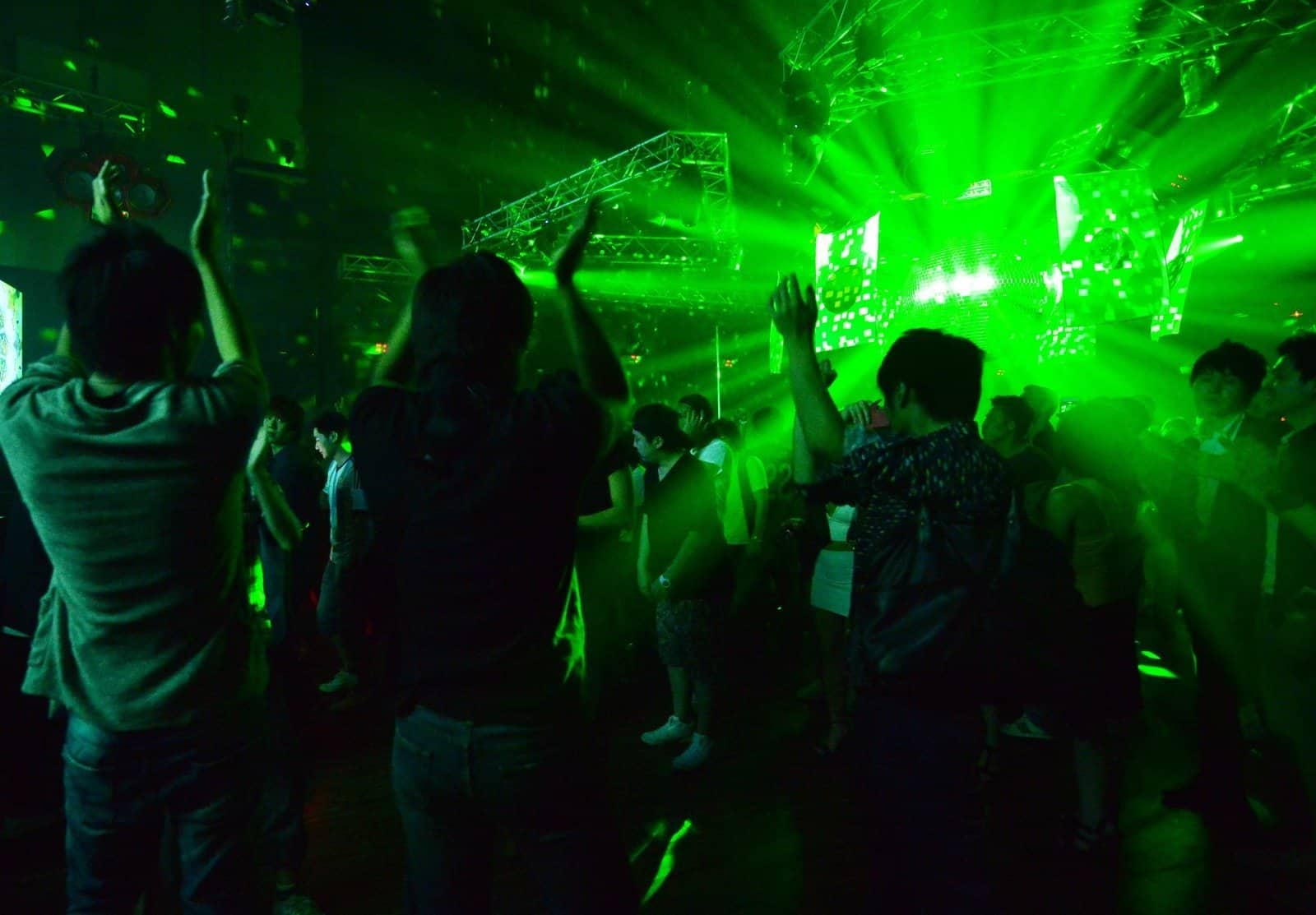 nachtclub-disco-bar-grell-party-nightlife-1