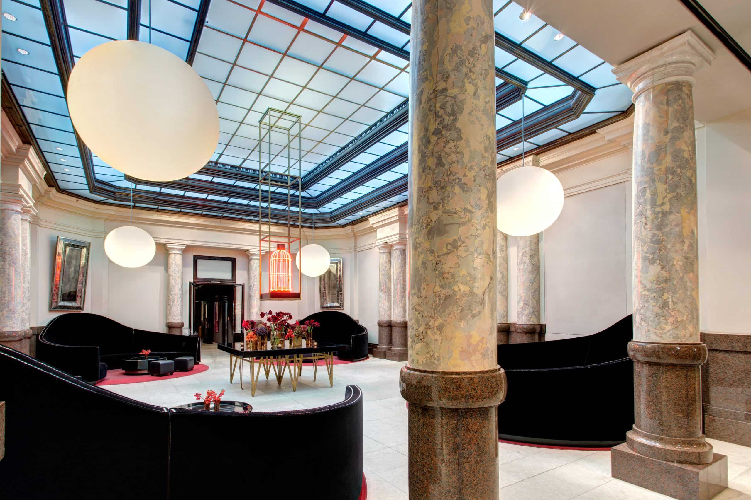 Hotel-de-Rome-Lobby--scaled