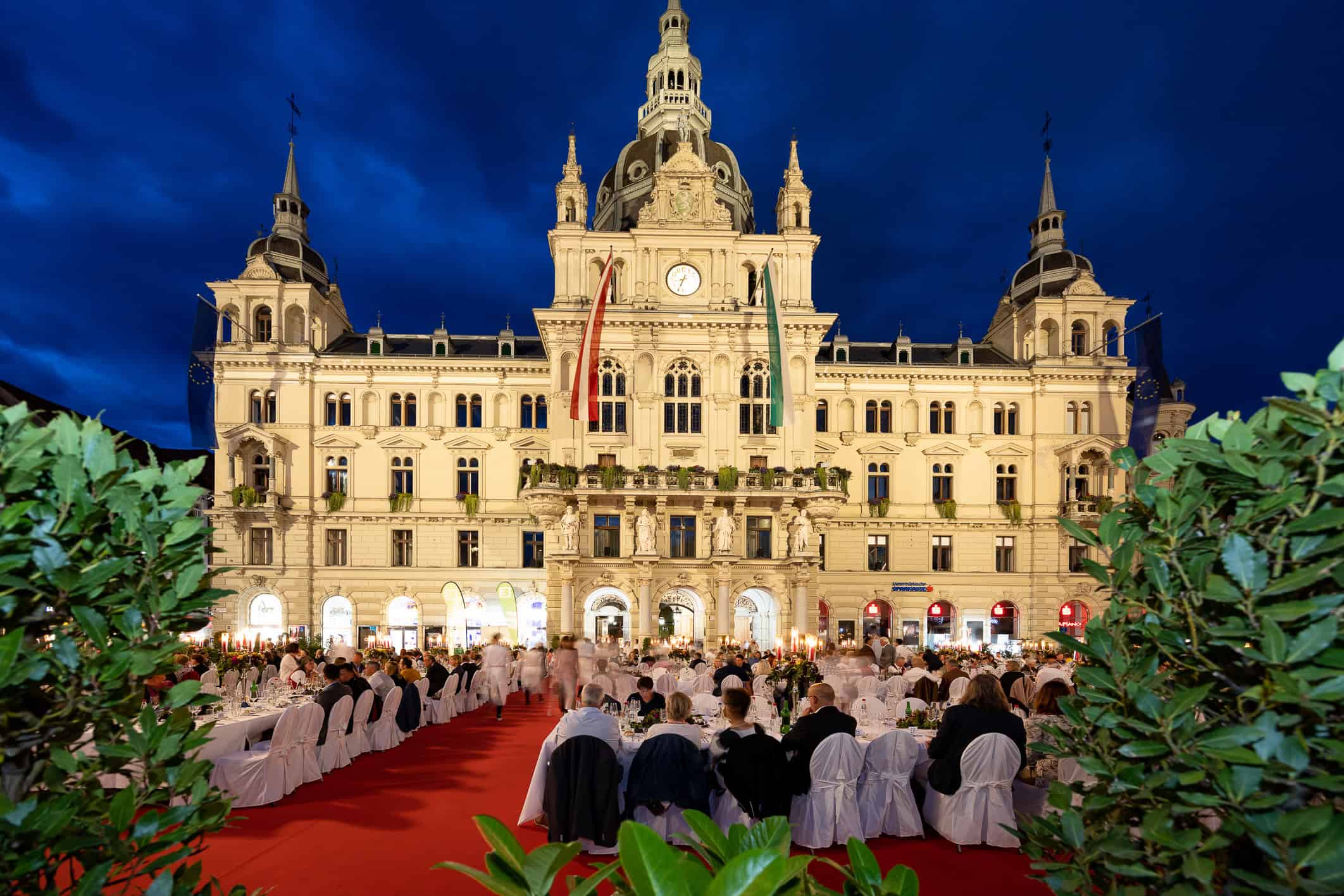 Lange-Tafel-der-GenussHauptstadt-Graz-Graz-Tourismus-Harry-Schiffer-2