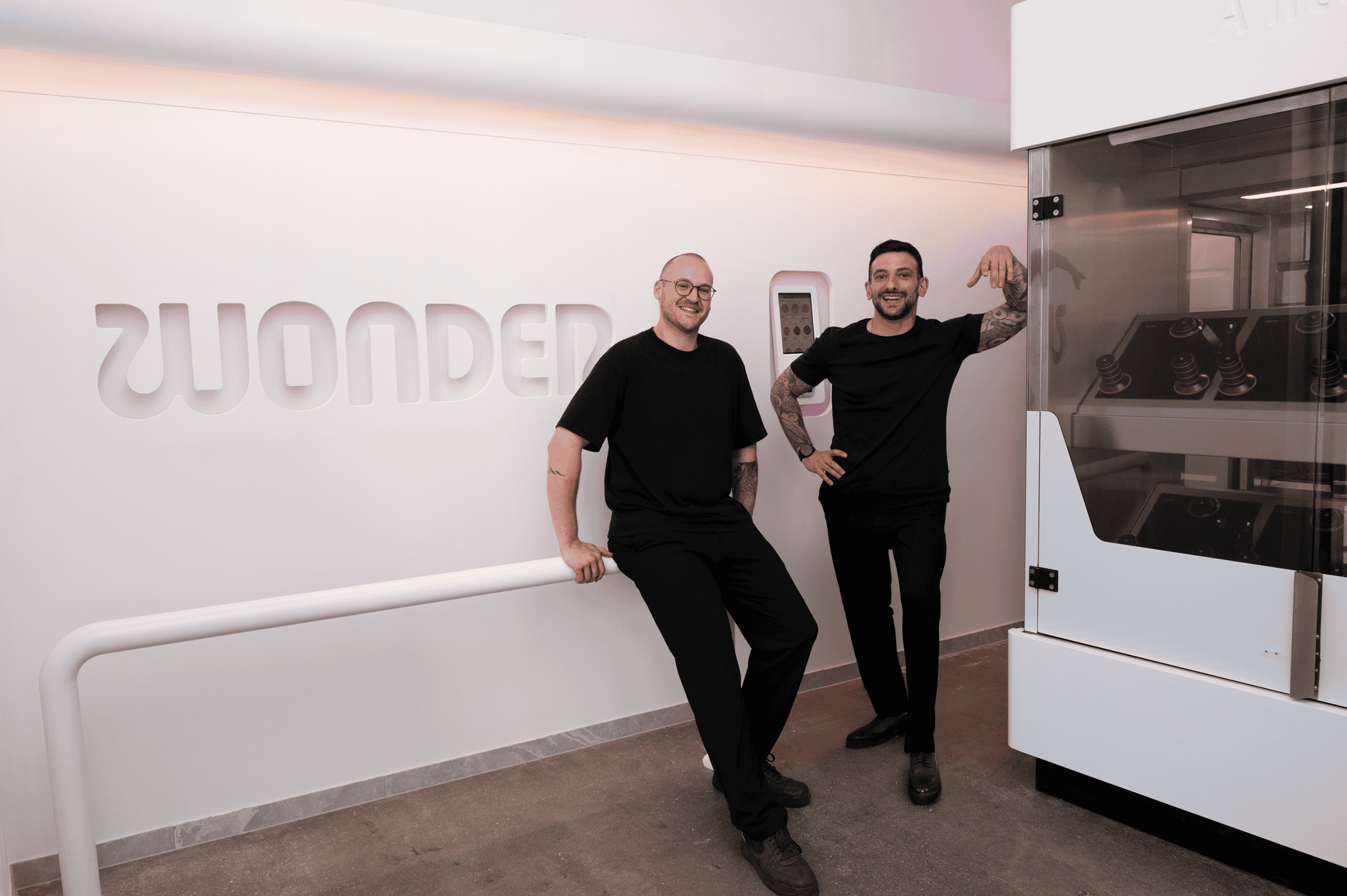 WONDER-Felix-Mandl-und-Gabriel-Alaev
