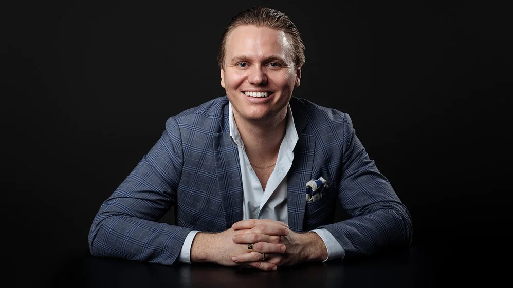 Jake Guilfoyle ist der neue General Manager des 25hours Hotels The Olympia in Sydney | Foto: 25hours Hotels/Sara Photography