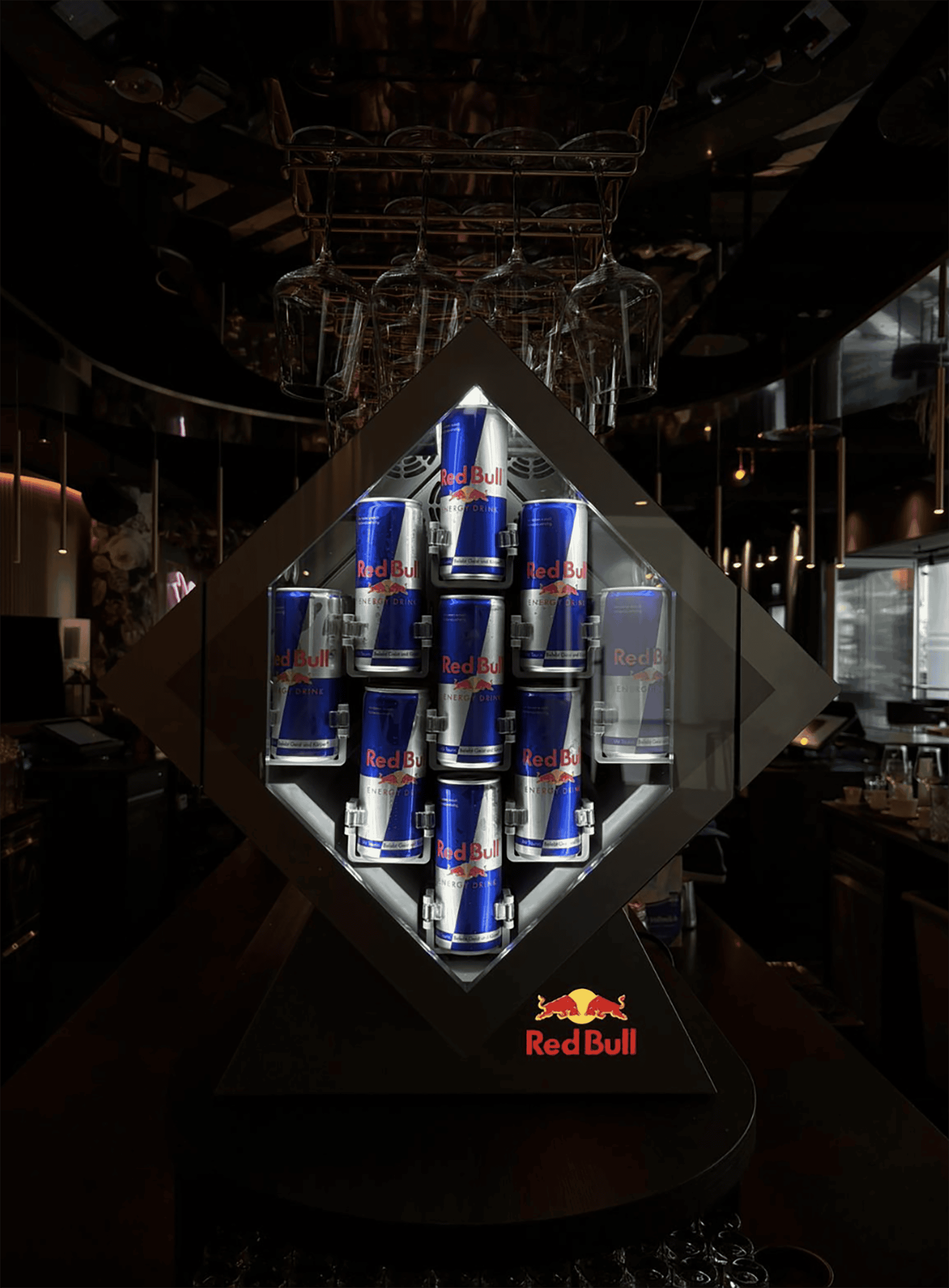 Mit Red Bull vom Dinner zum Dancefloor.