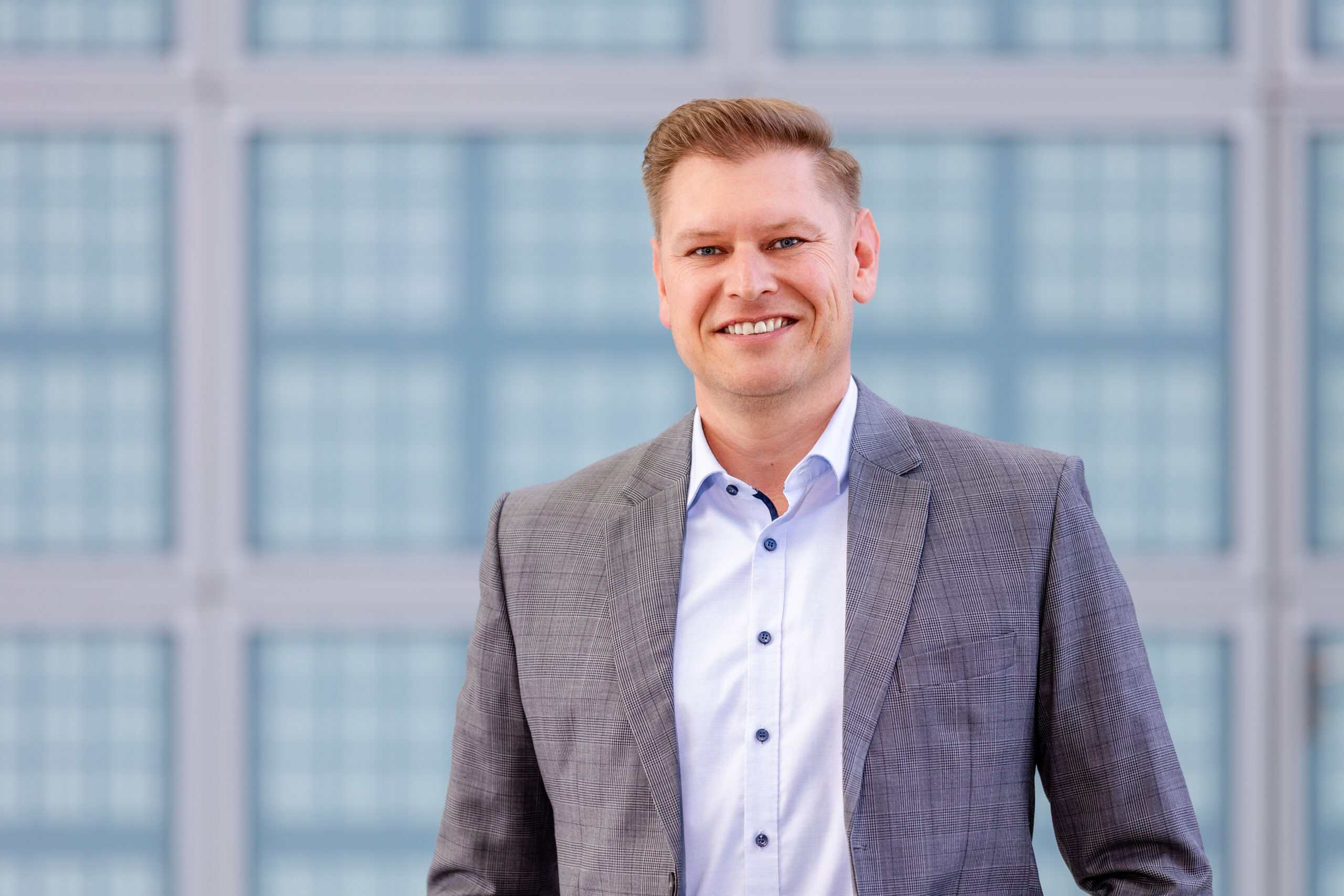 Portraitfoto von Tobias Göke