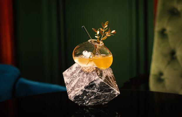 Mirror-Bar-cocktail_W50BB25-website-profile