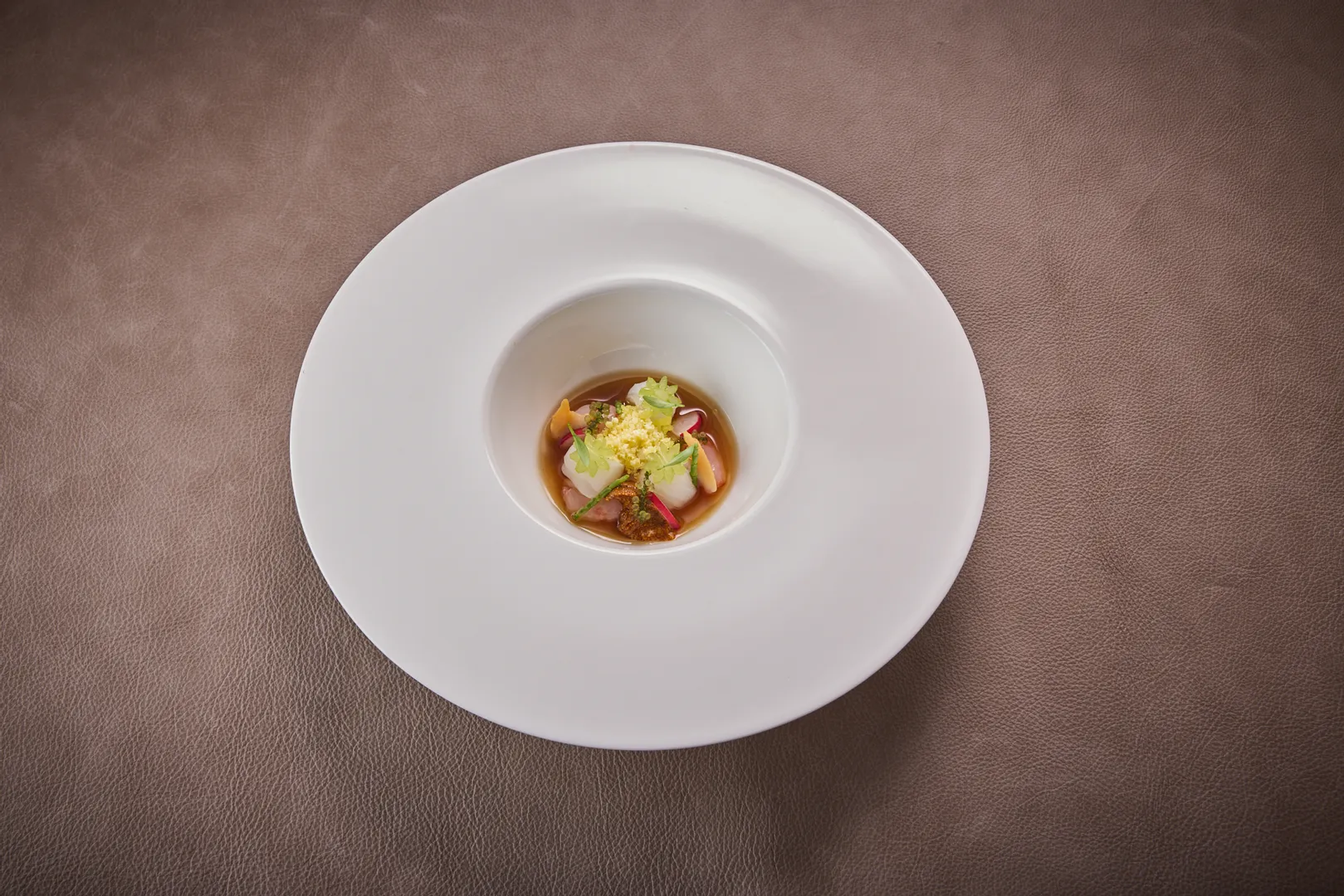 Mallorquinische-rote-Garnele-Sepia-Vongole-Salicorn-Palo-Cortado-Vinaigrette