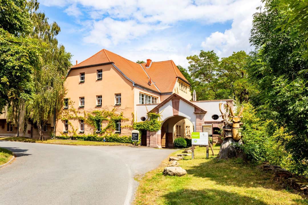 vBismarck_4486_GutshausFront_kleiner